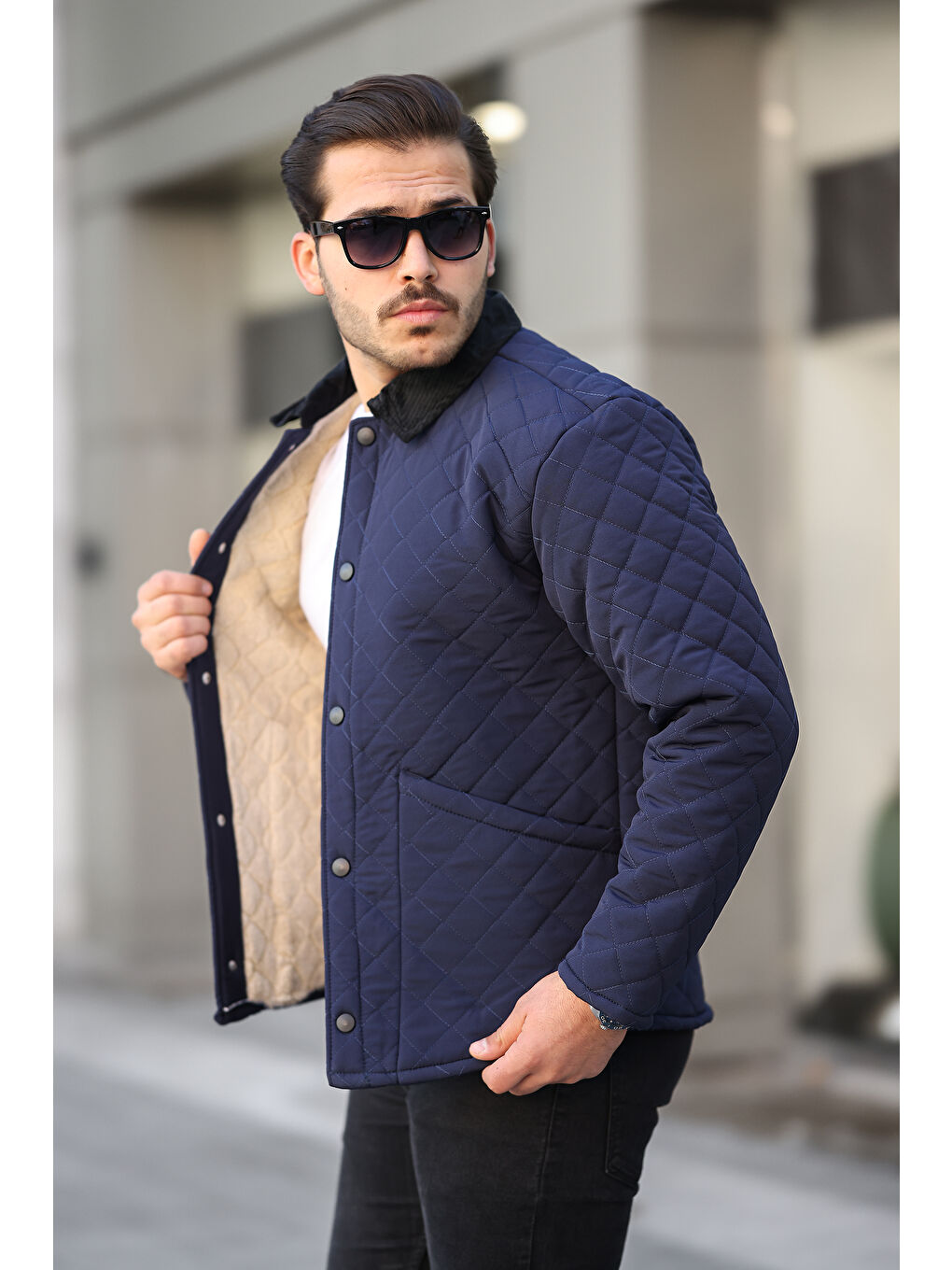 کاپشن  کام استار